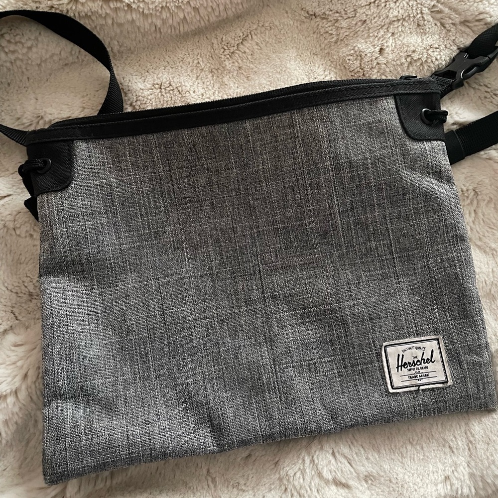 Herschel crossbody